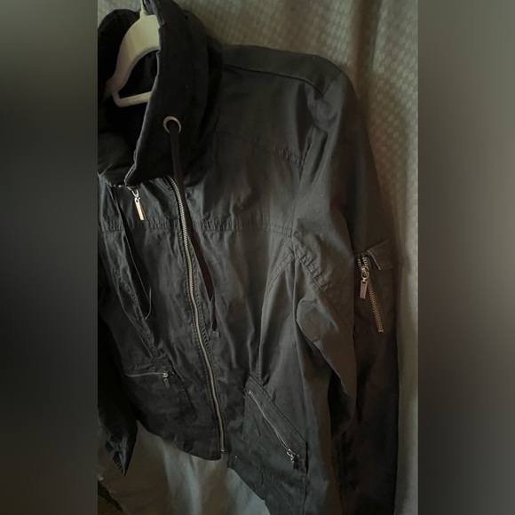 Tribella Women’s Black Lightweight Zippered Utility Jacket w/Pockets; Size 12 - Picture 7 of 13